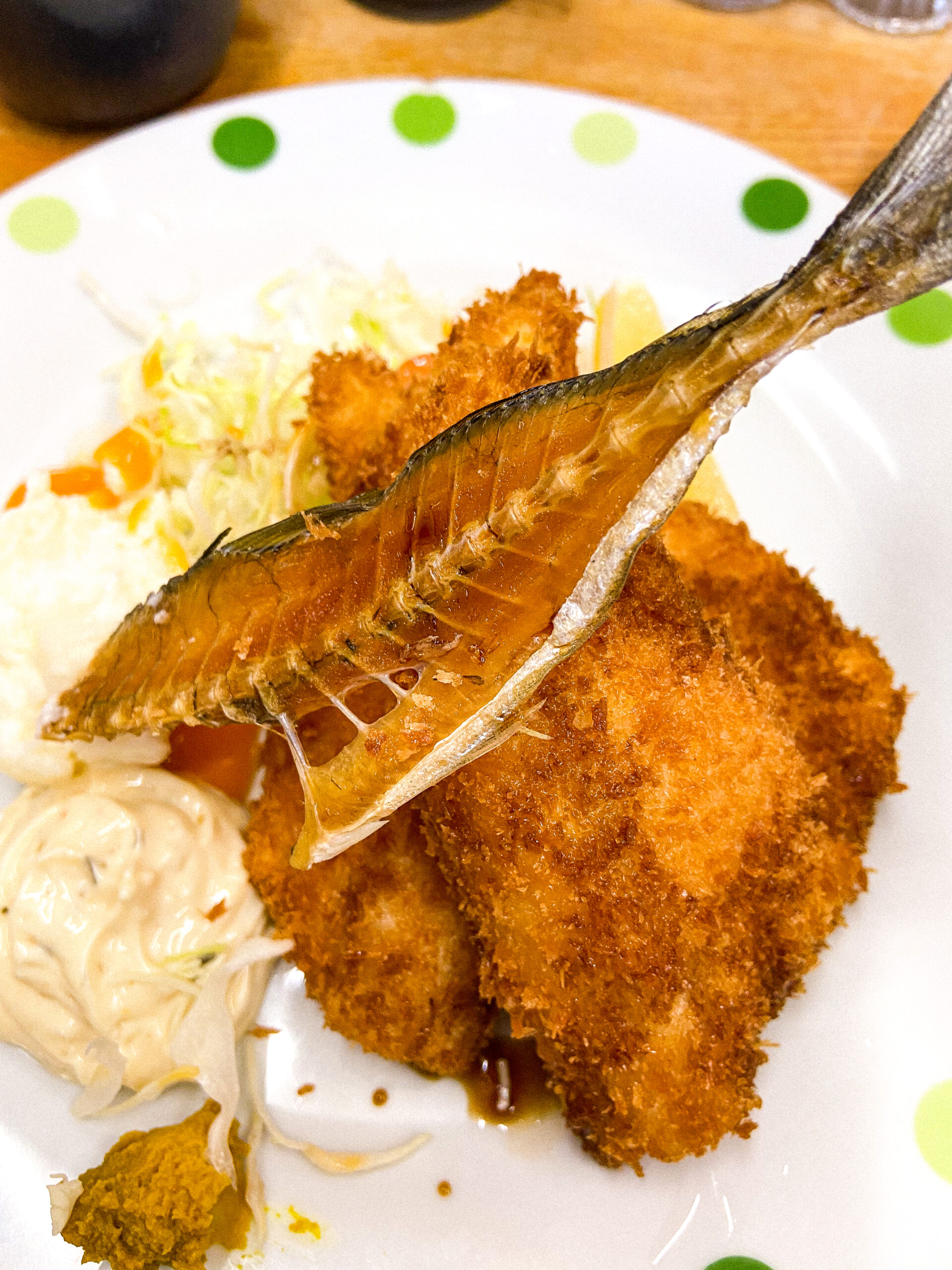 沼津港の「せきの」アジフライ定食、鯵フライチップス