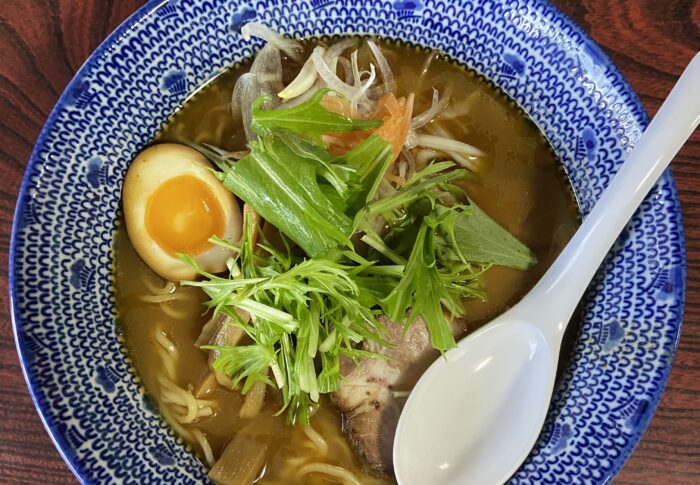 伊豆市の隠れ家グルメ『伊豆あまからや』｜わさび農家の里山食堂で味わうカレーとラーメン
