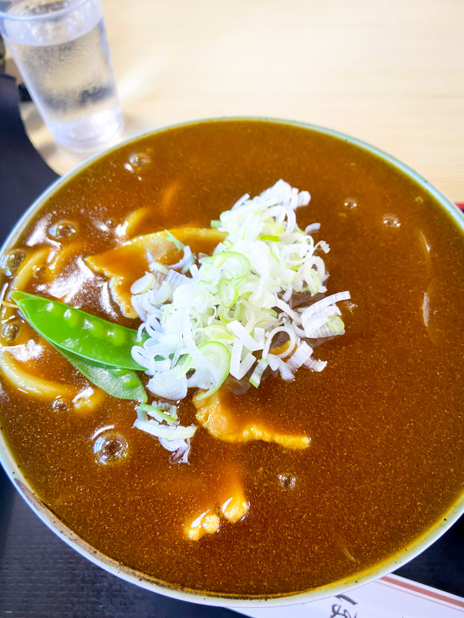 ほてい食堂のカレー南蛮の熱々スープ