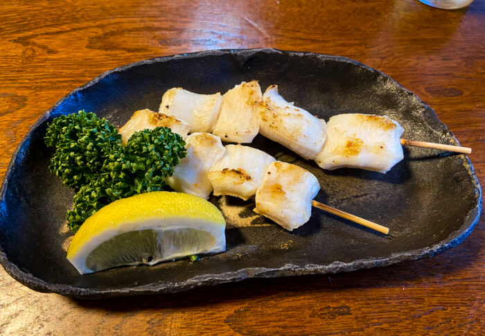 お食事処『燦』（さん）｜東伊豆・片瀬の地元食堂で「ひゃくひろ」と「めぼう串」を食べてみた