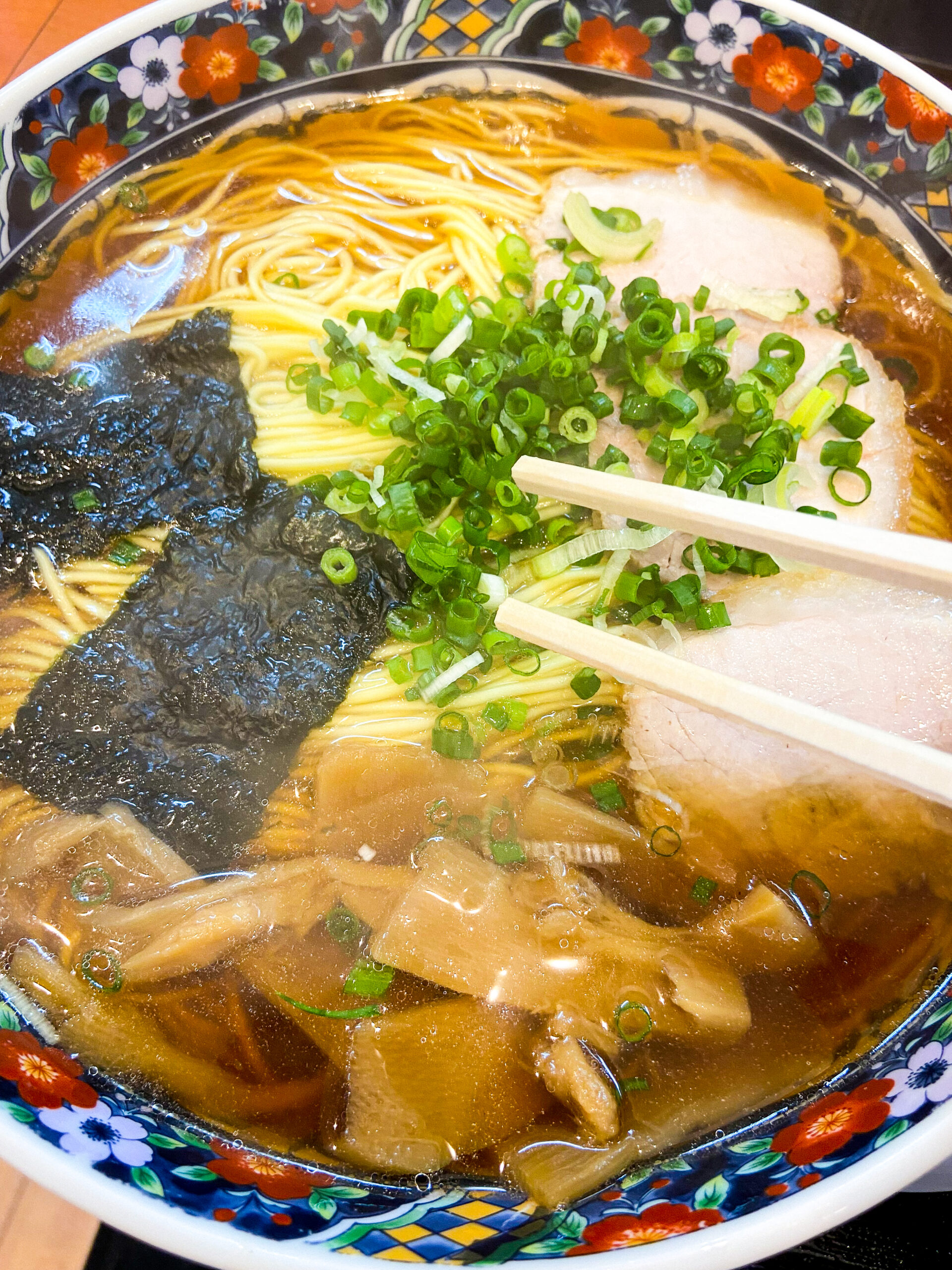 炒炒（チャチャ）の醤油ラーメンのチャーシュー