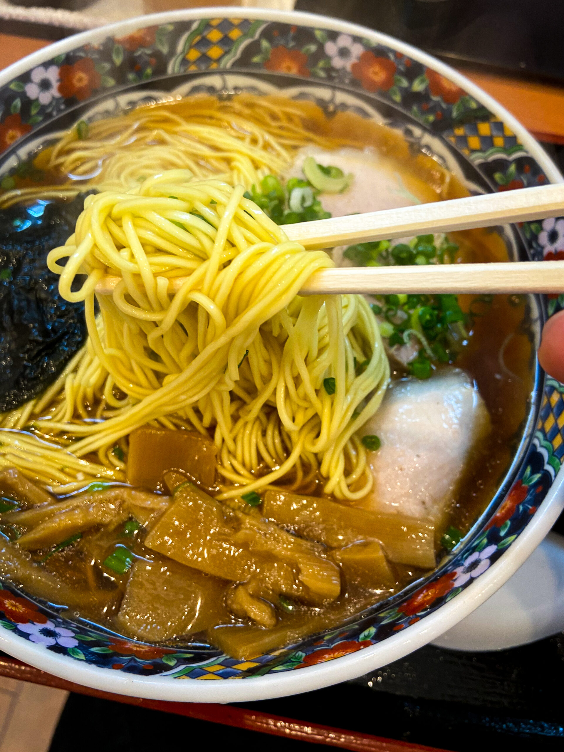 炒炒（チャチャ）の醤油ラーメン
