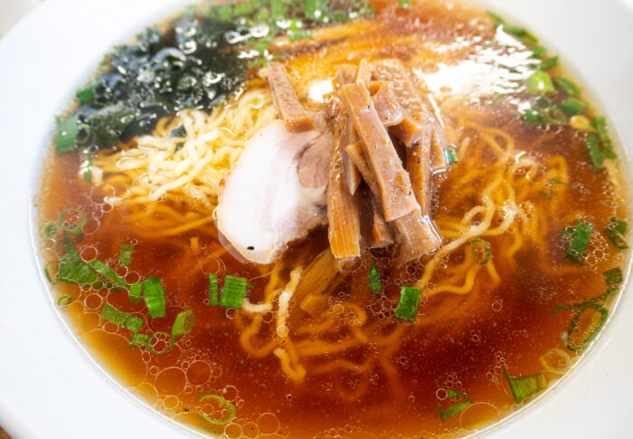 味良し、量多し、値段安し！ここが本物のTHE街中華｜沼津北今沢『らーめんハウス すいけん』