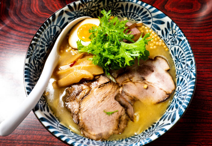 『伊豆あまからや』【伊豆市原保】｜本わさびで食べる塩ラーメンを実食！スパイスラーメンとカレーもおすすめ