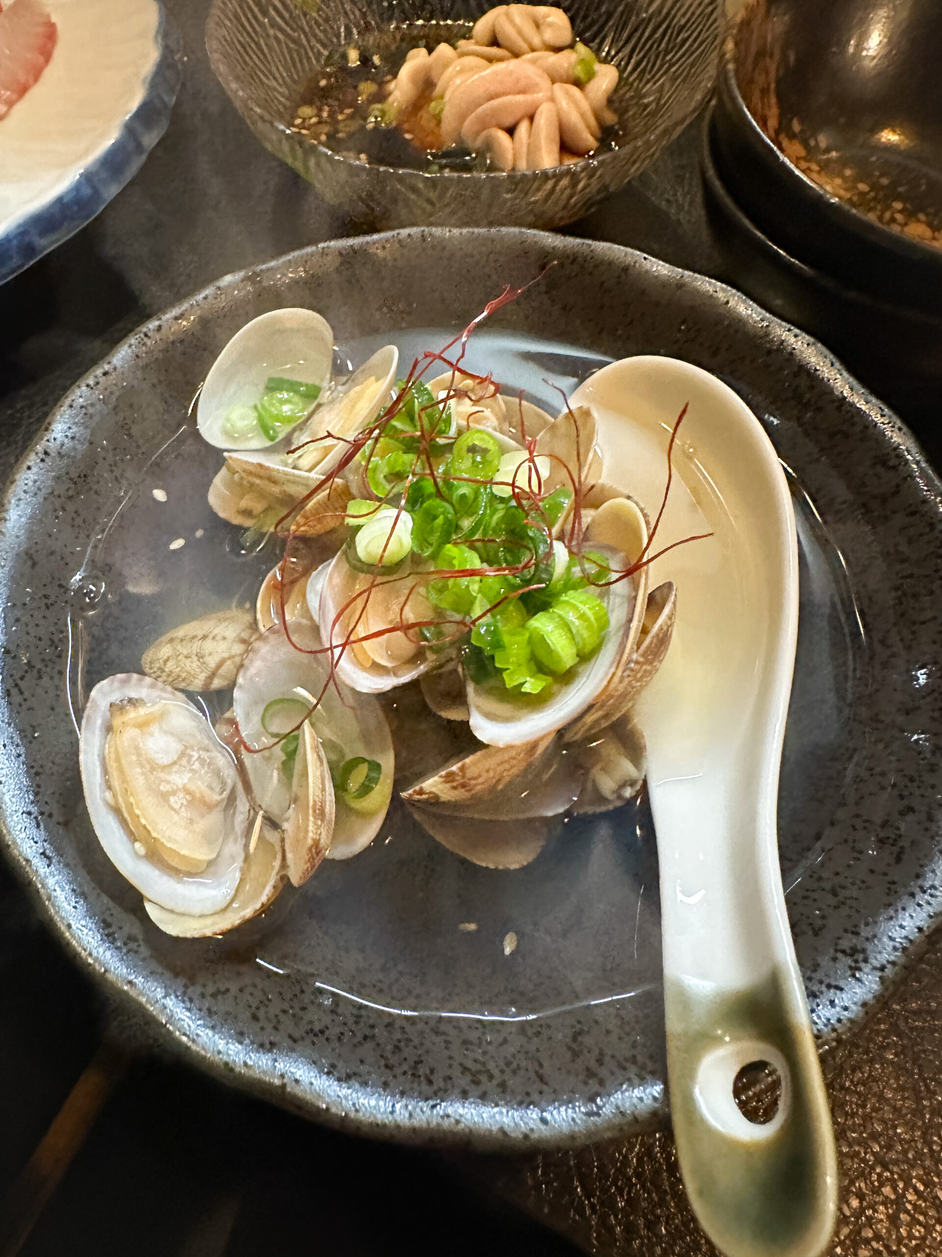 沼津の串家七兆 アサリの酒蒸し