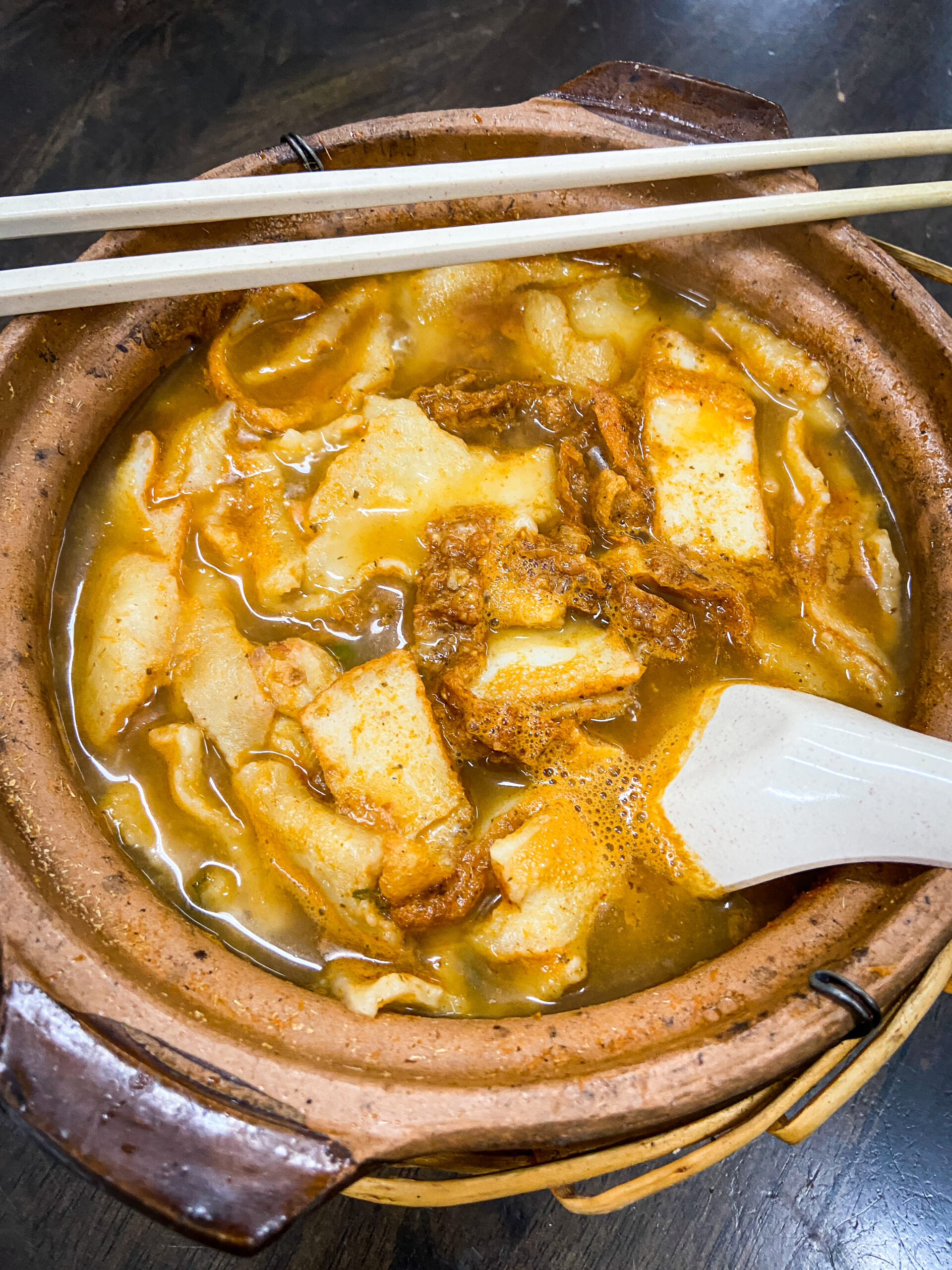 マレーシアの人気麺料理、「面粉糕(ミィエンフェンガオ)」のスープ麺 トムヤム味