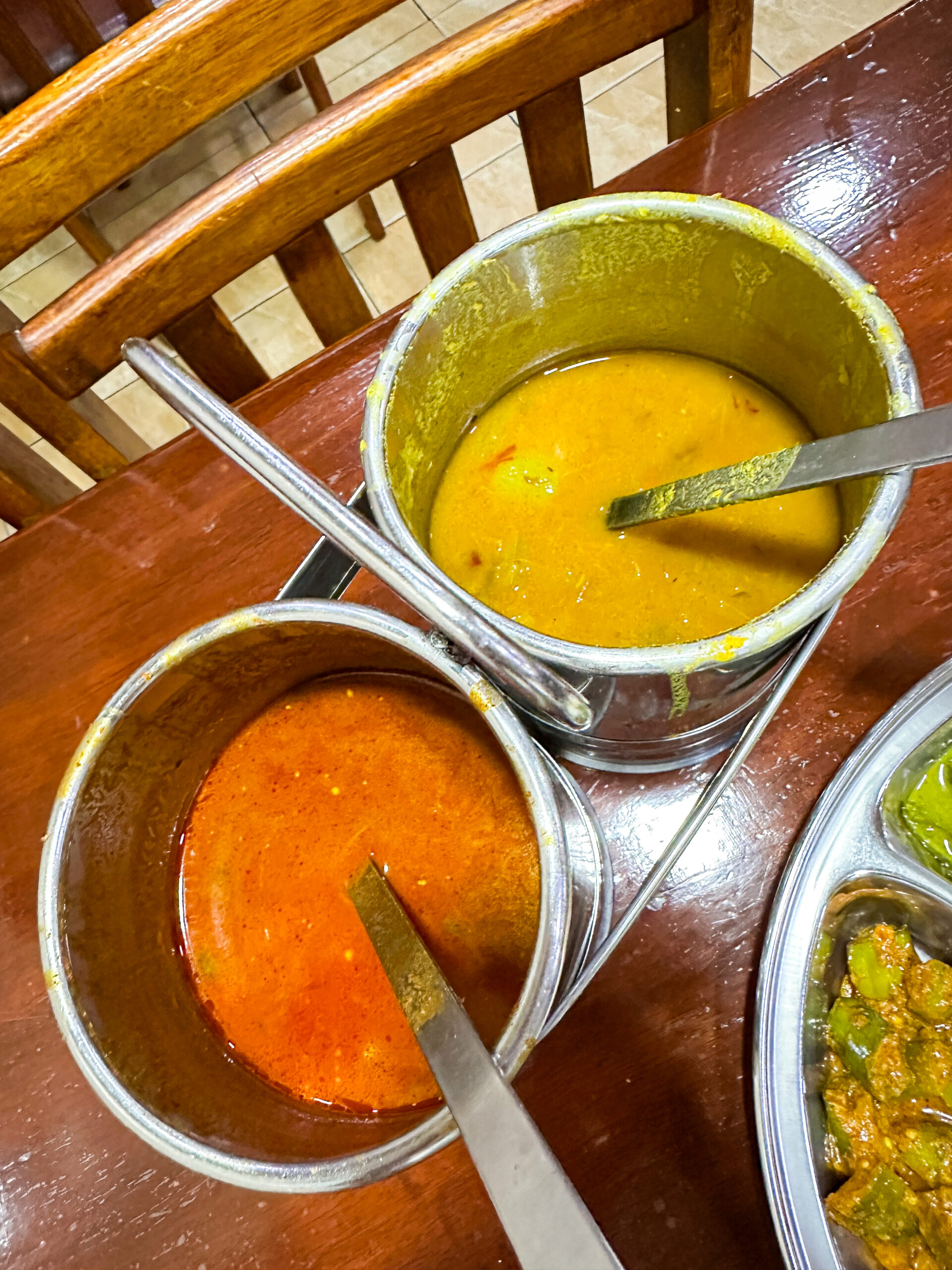 南インド料理ミールス風の食事