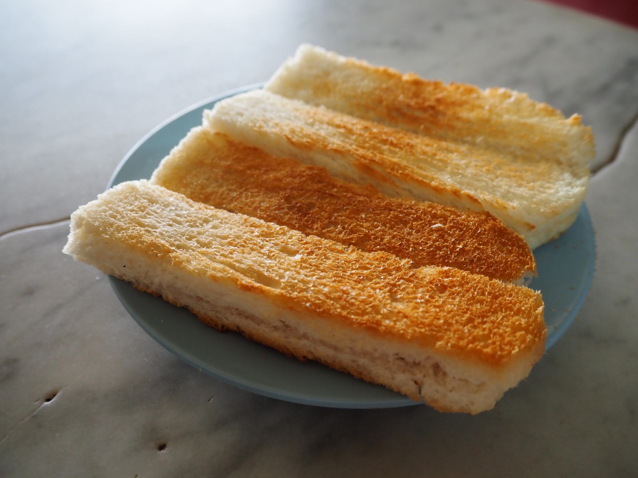 南开餐室のカヤトーストとコーヒー