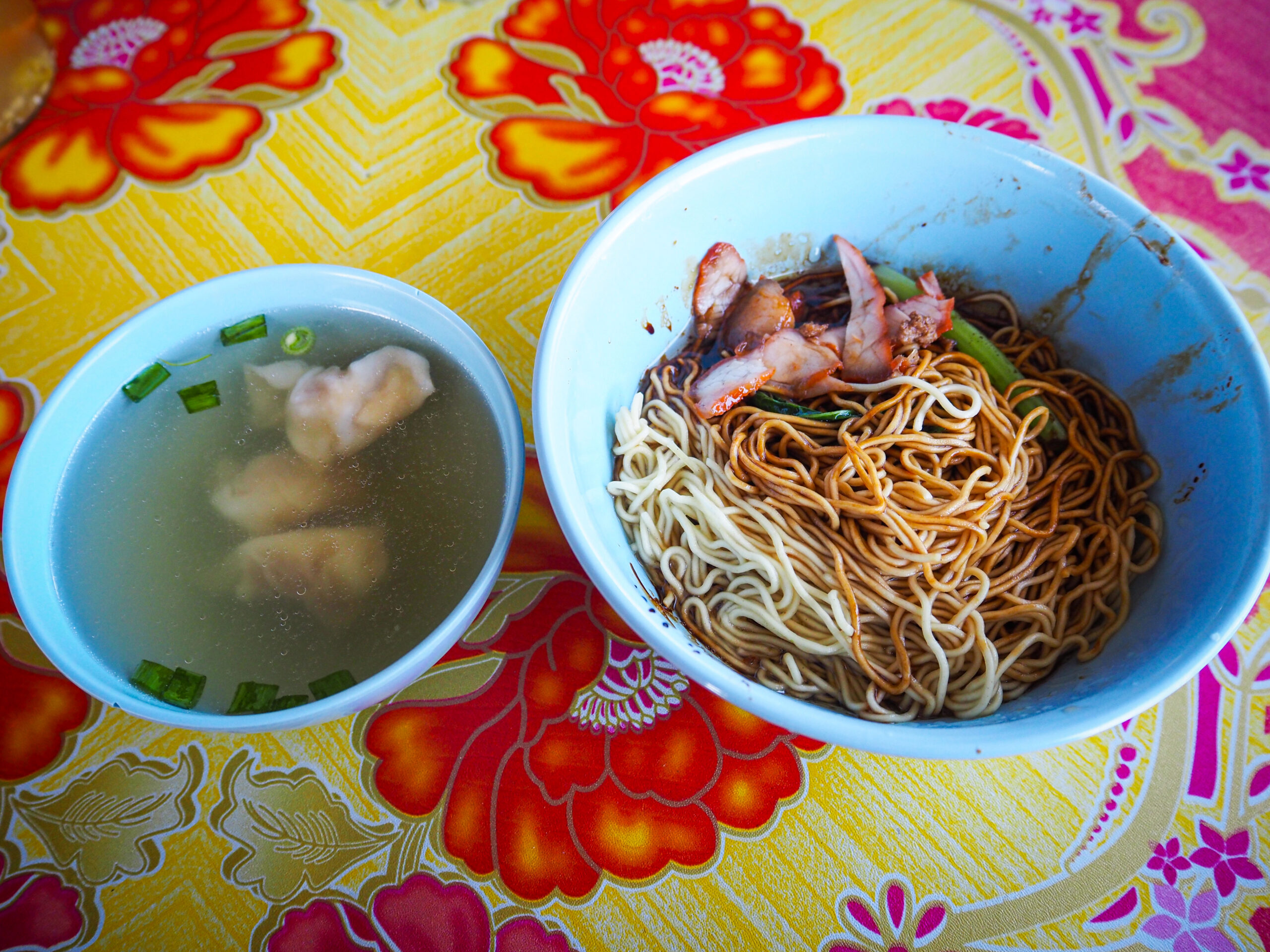 『老友记云吞面』のワンタンメン