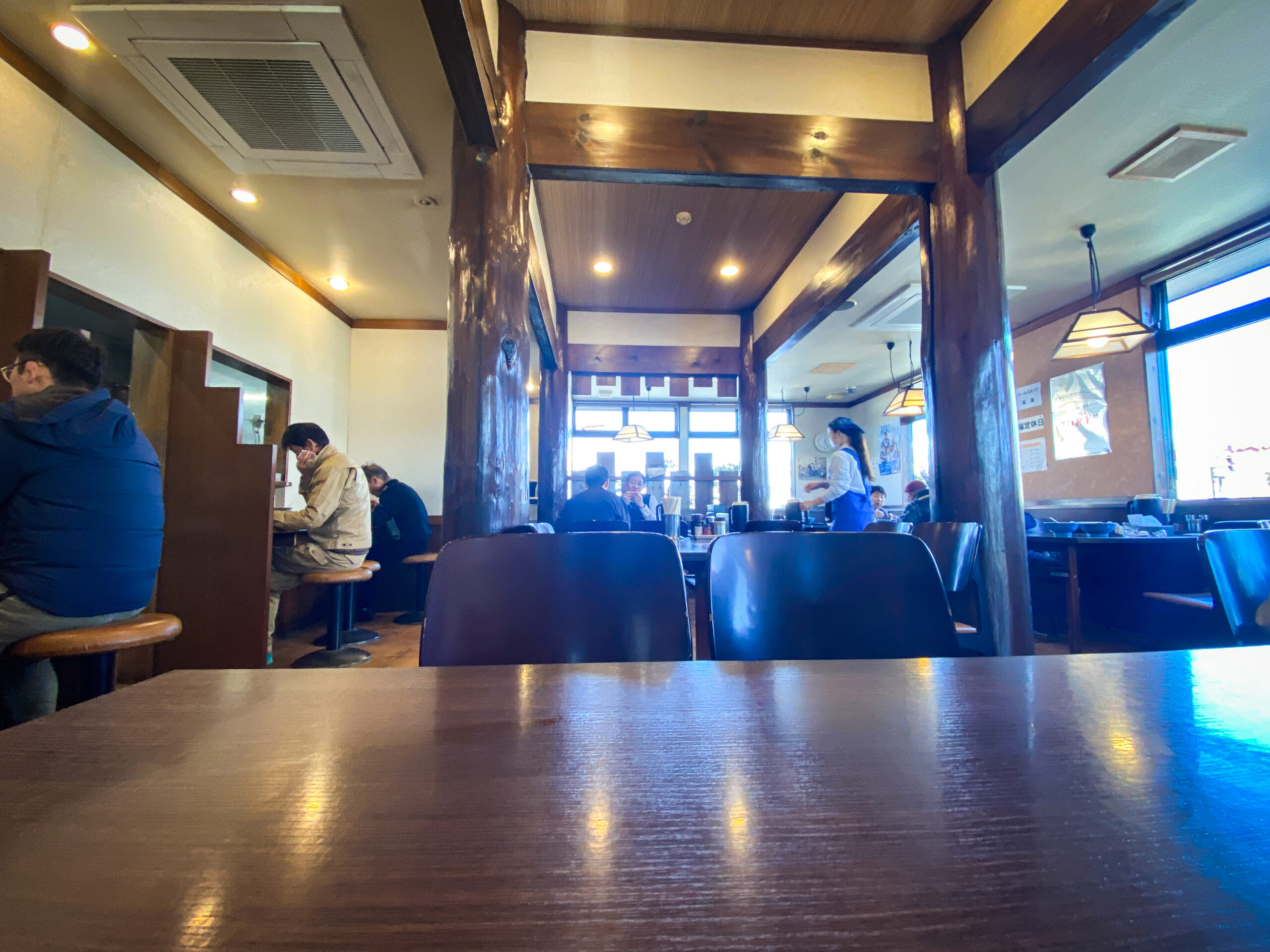 沼津市岡一色にある老舗ラーメン店 手打ラーメン豚平のメニュー　店内