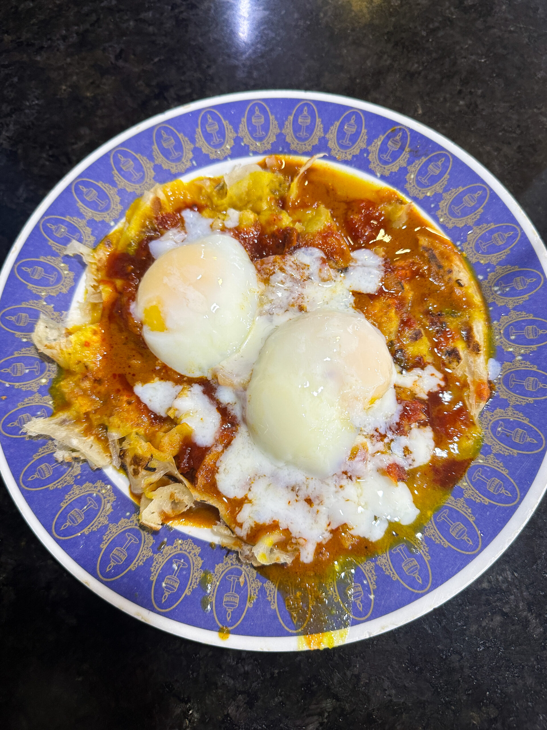 ナシカンダーPelitaの朝ご飯「RotiCanai Special」ロティチャナイスペシャルのプレートの写真（マレーシア・ペナン発の人気チェーン）