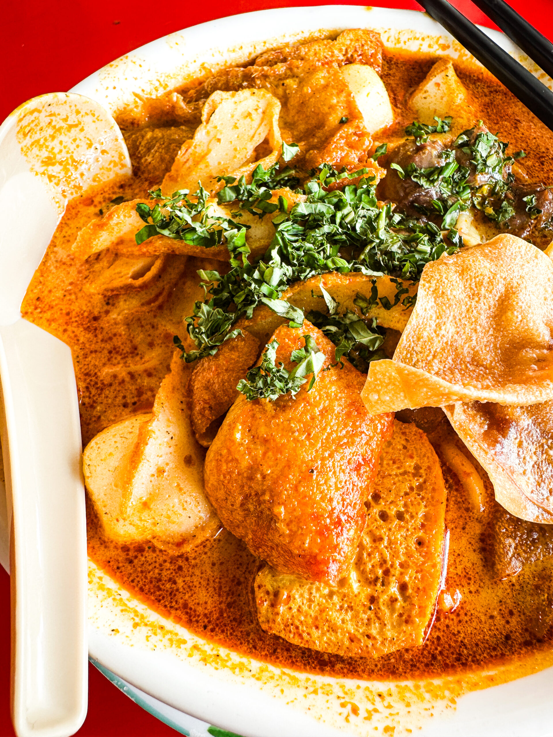 SegamatのBest Chicken Rice Restaurant 最强鸡饭Nyonya Laksa 娘惹叻沙