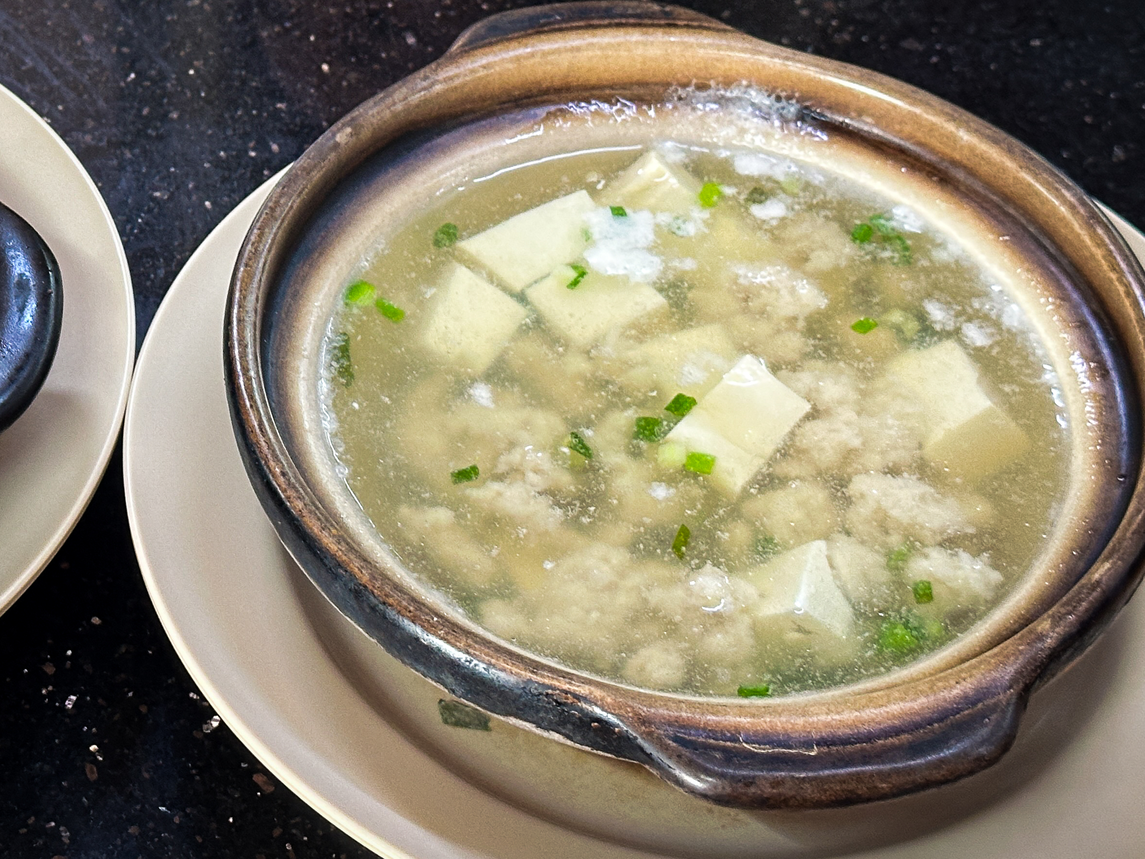 Segamatの潮州砂煲肉骨茶で提供される肉支汤（Bak Kee）