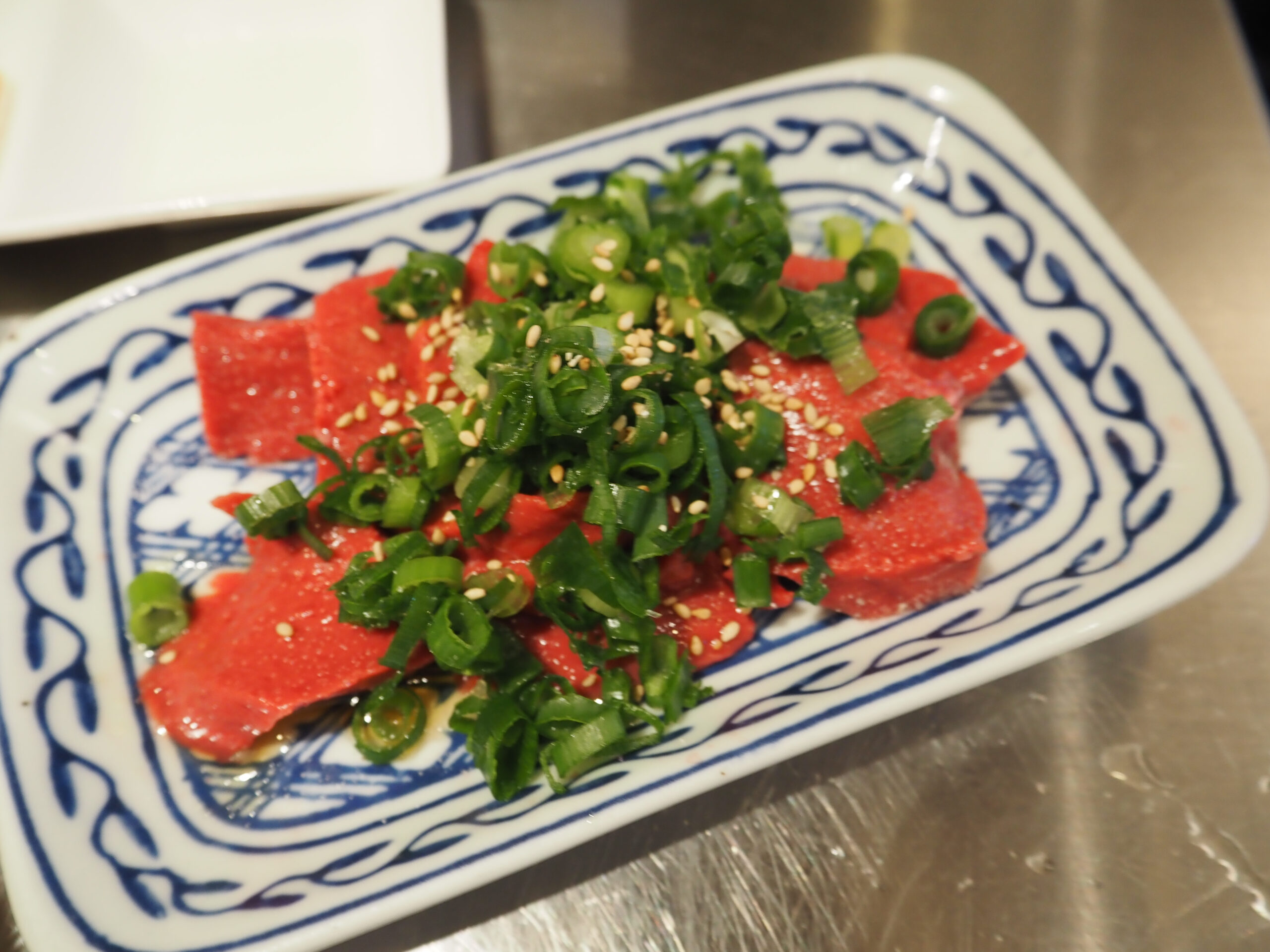 沼津 焼肉 飲み放題 ホルモンももこ
ハツ刺し　口でとろける