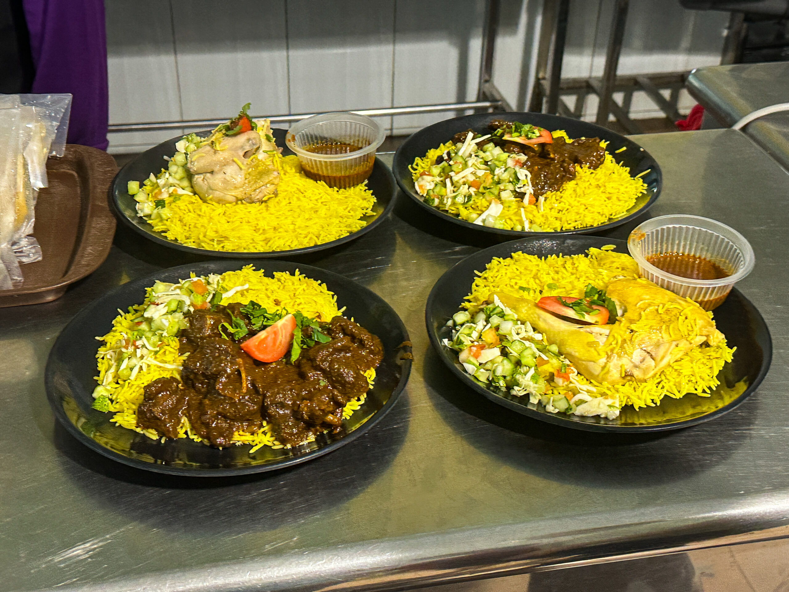 Kari Kambing（羊肉カレー）
Nasi Arab　ナシアラブ
Nasi ArabとAyam　ナシアラブアヤム