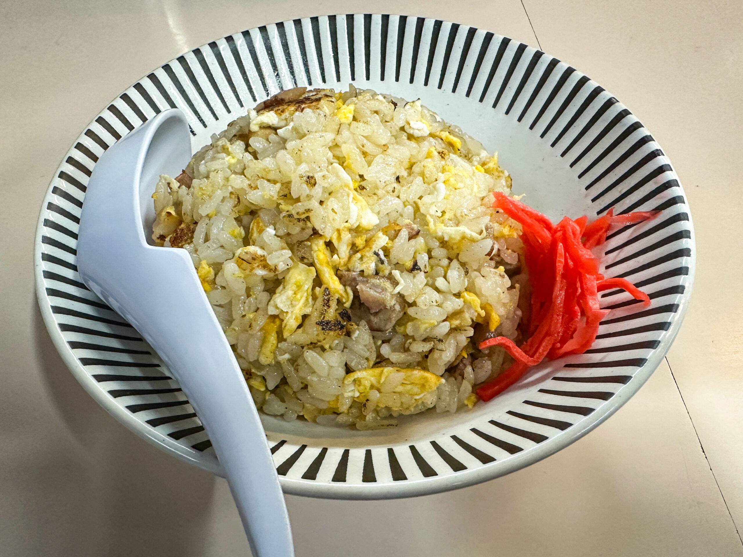 鈴竹食堂の半チャーハン